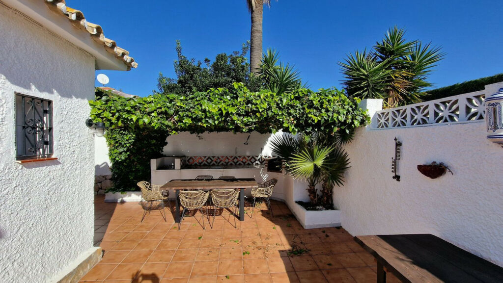 Detached Villa Calahonda Málaga - image 17