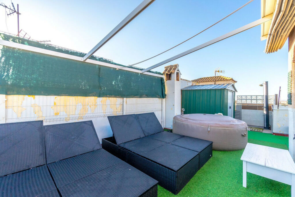 Townhouse Torrevieja Alicante - image 17