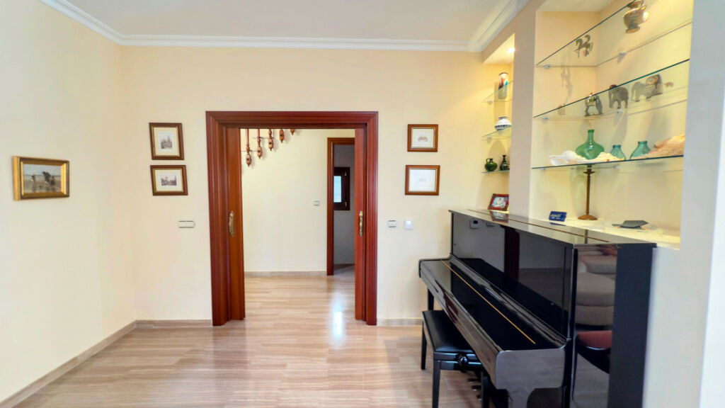 Detached Villa Antequera Málaga - image 17