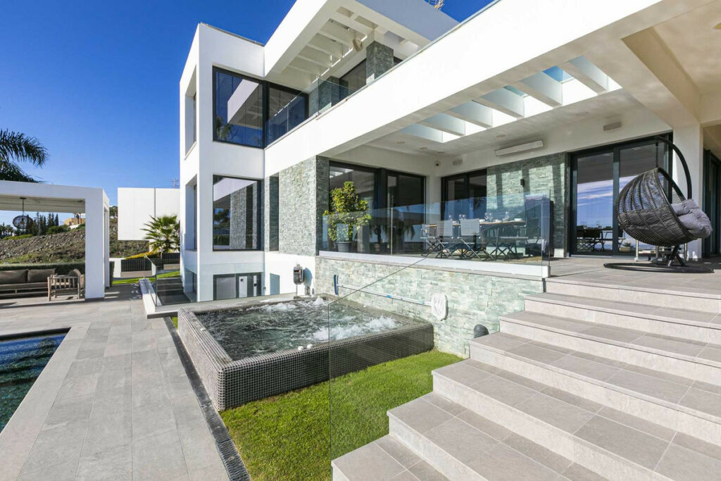 Detached Villa Benahavís Málaga - image 17