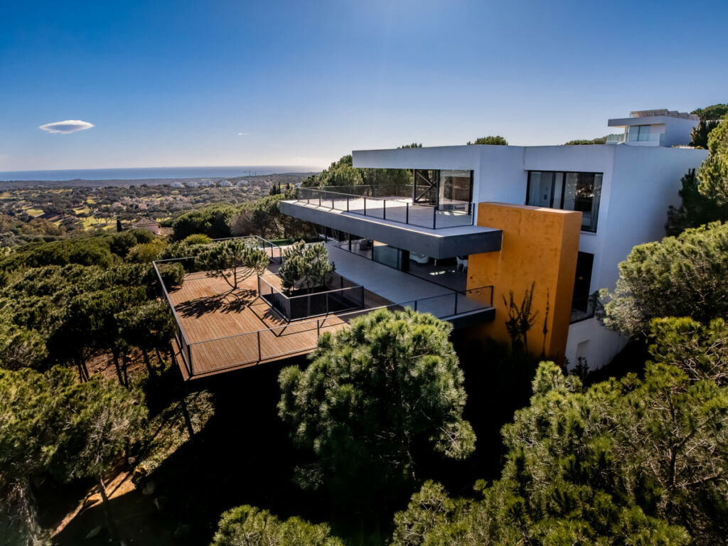 Detached Villa San Roque Cádiz - image 17