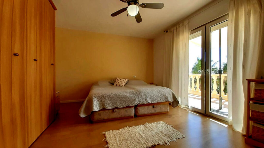 Detached Villa Teulada Alicante - image 17