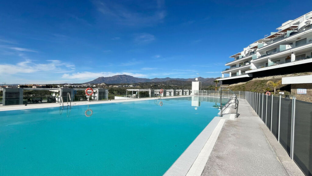 Penthouse New Golden Mile Málaga - image 17