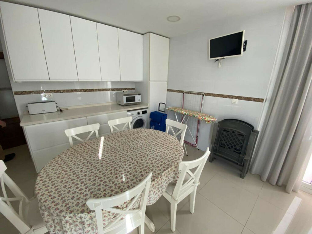 Middle Floor Apartment Fuengirola Málaga - image 18