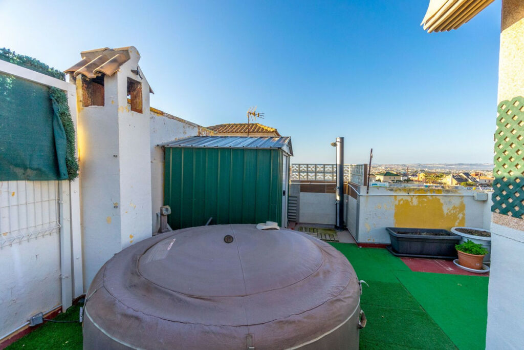 Townhouse Torrevieja Alicante - image 18