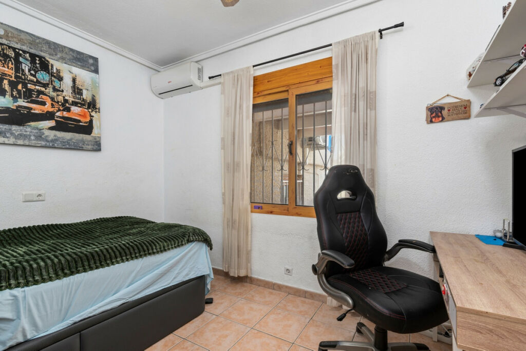 Detached Villa Ciudad Quesada Alicante - image 18