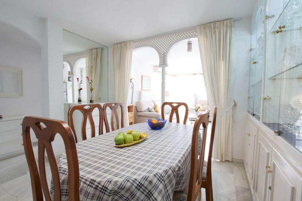 Penthouse Calahonda Málaga - image 18