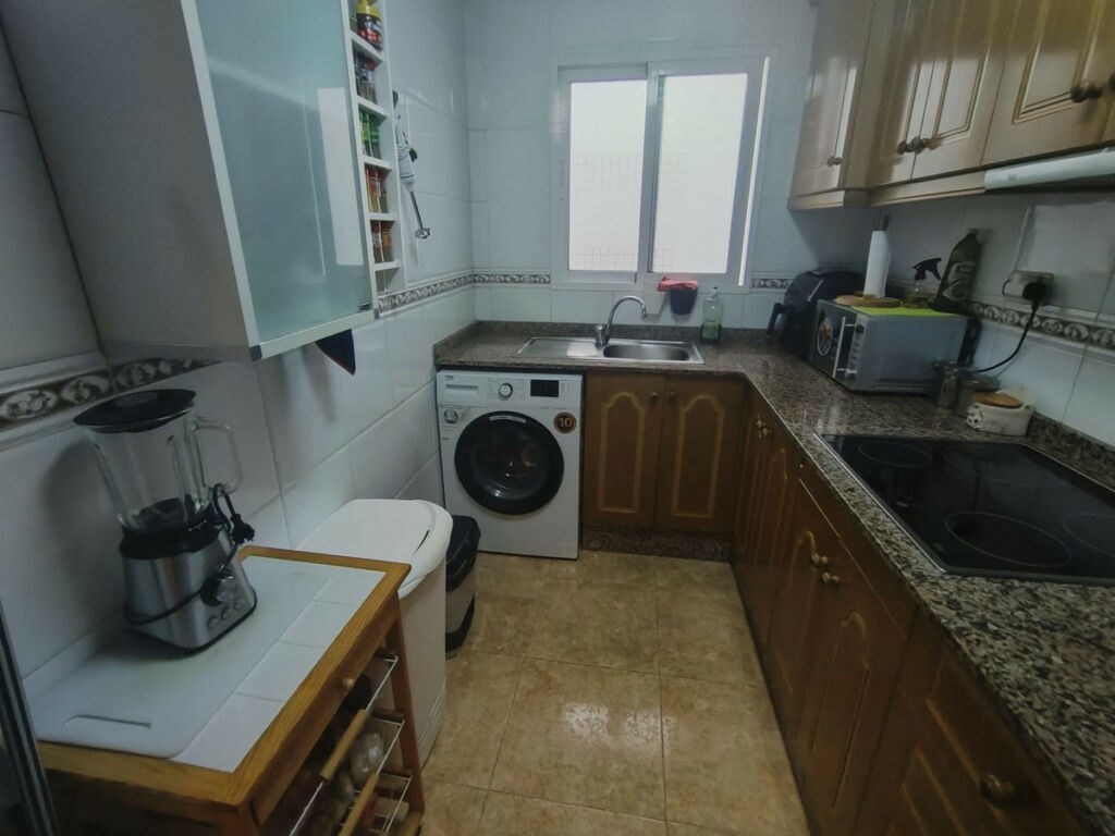 Middle Floor Apartment Torrevieja Alicante - image 18