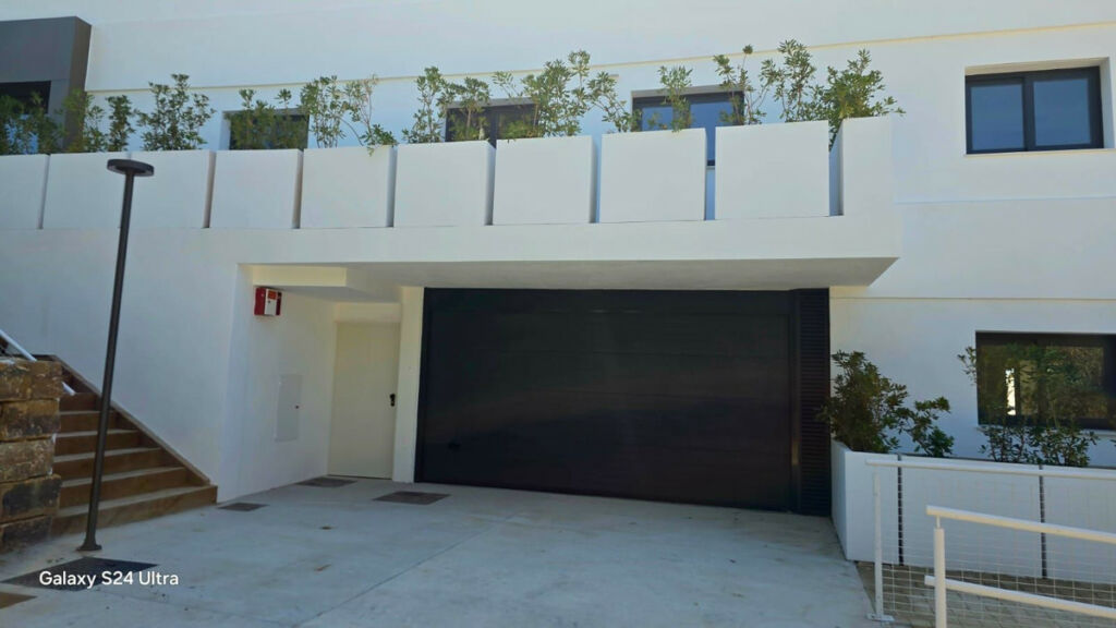 Middle Floor Apartment Estepona Málaga - image 21