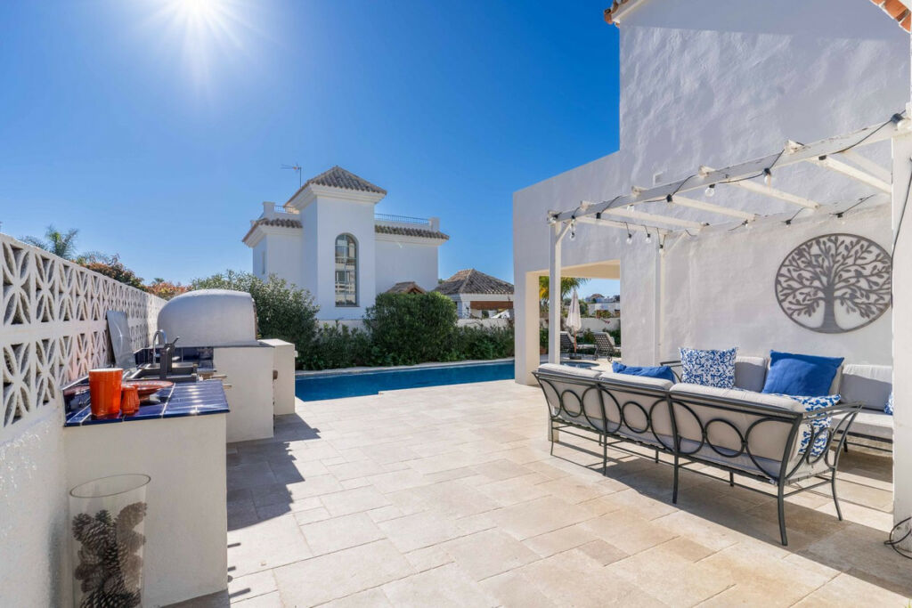 Detached Villa San Pedro de Alcántara Málaga - image 18
