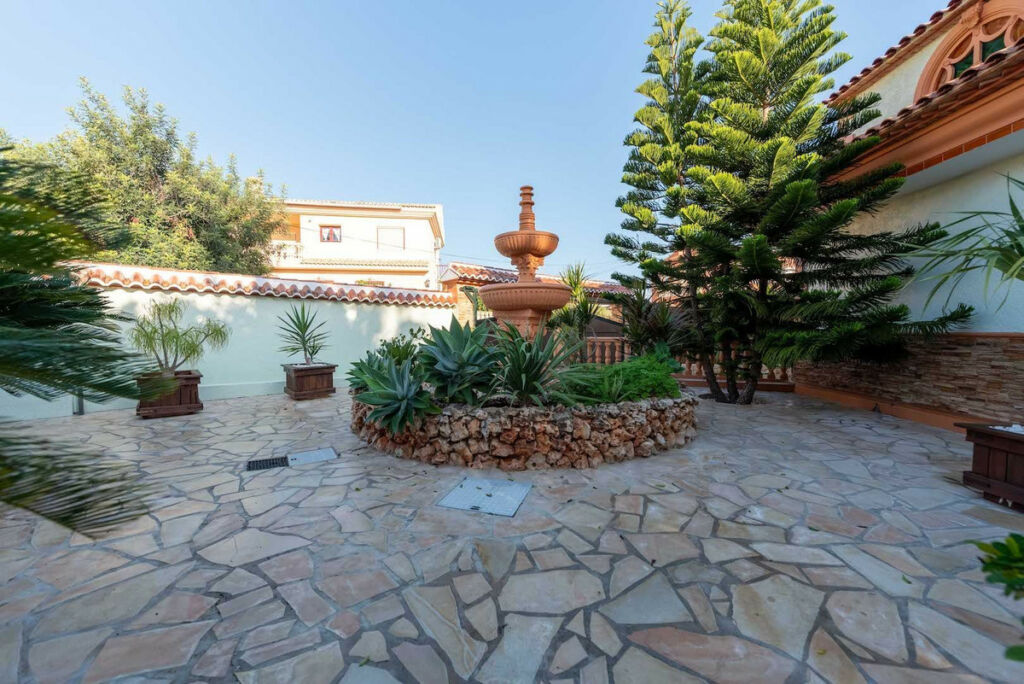 Detached Villa Calpe Alicante - image 18