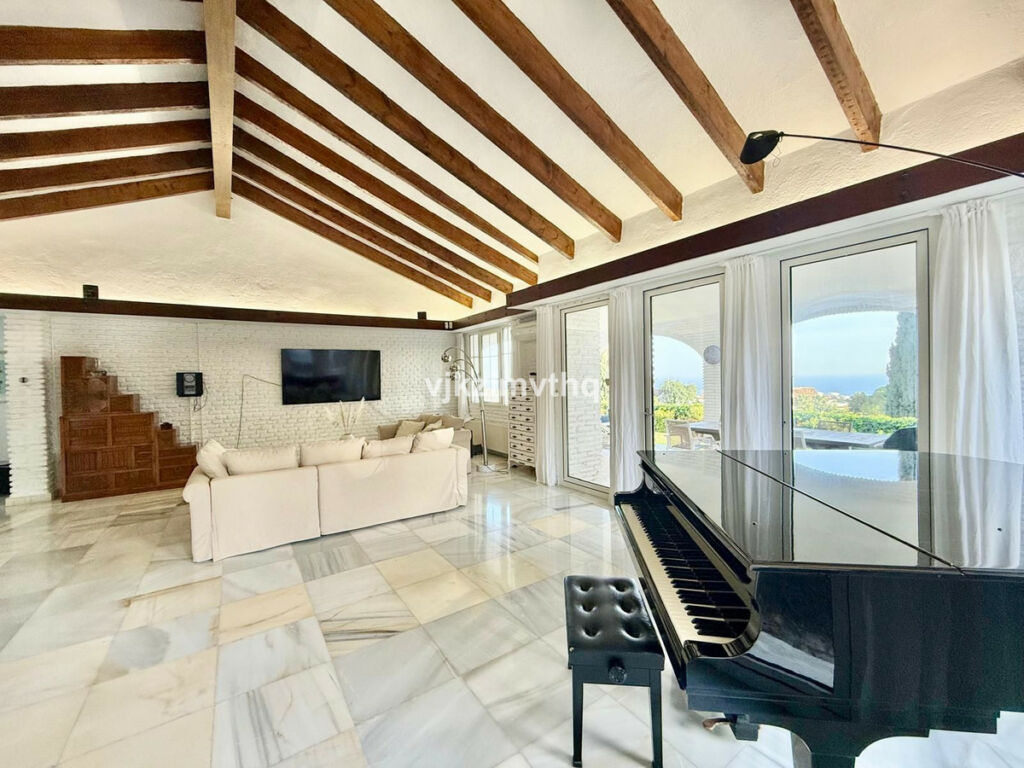 Detached Villa Benalmadena Pueblo Málaga - image 18
