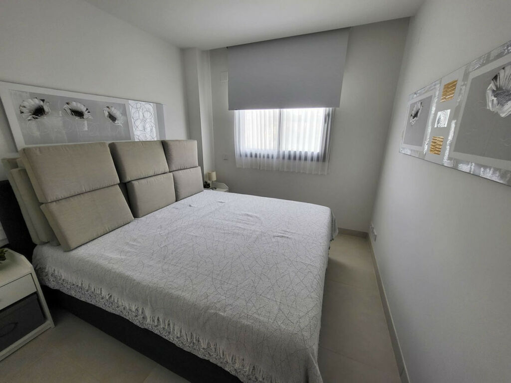 Middle Floor Apartment Fuengirola Málaga - image 19