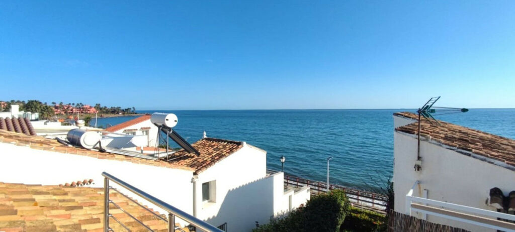 Semi-Detached House Estepona Málaga - image 19