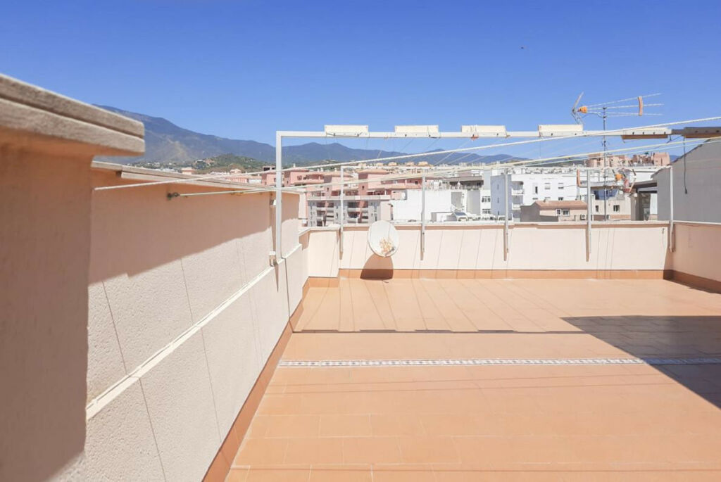 Middle Floor Apartment Estepona Málaga - image 19