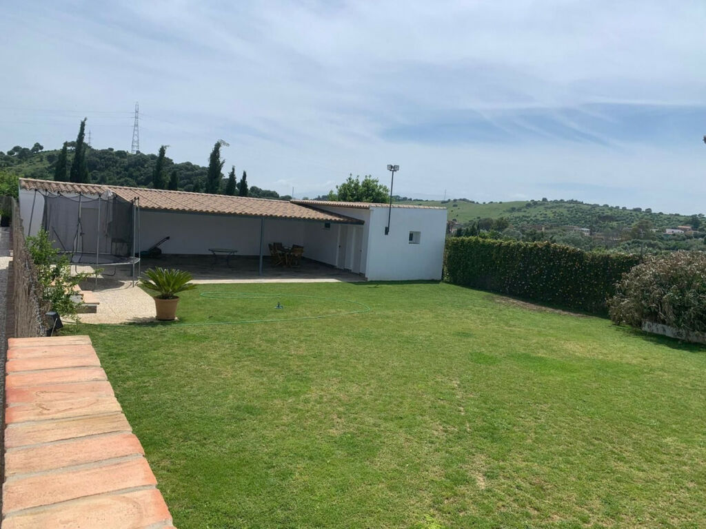 Detached Villa San Roque Cádiz - image 17