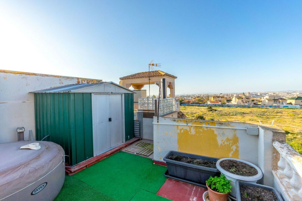 Townhouse Torrevieja Alicante - image 19