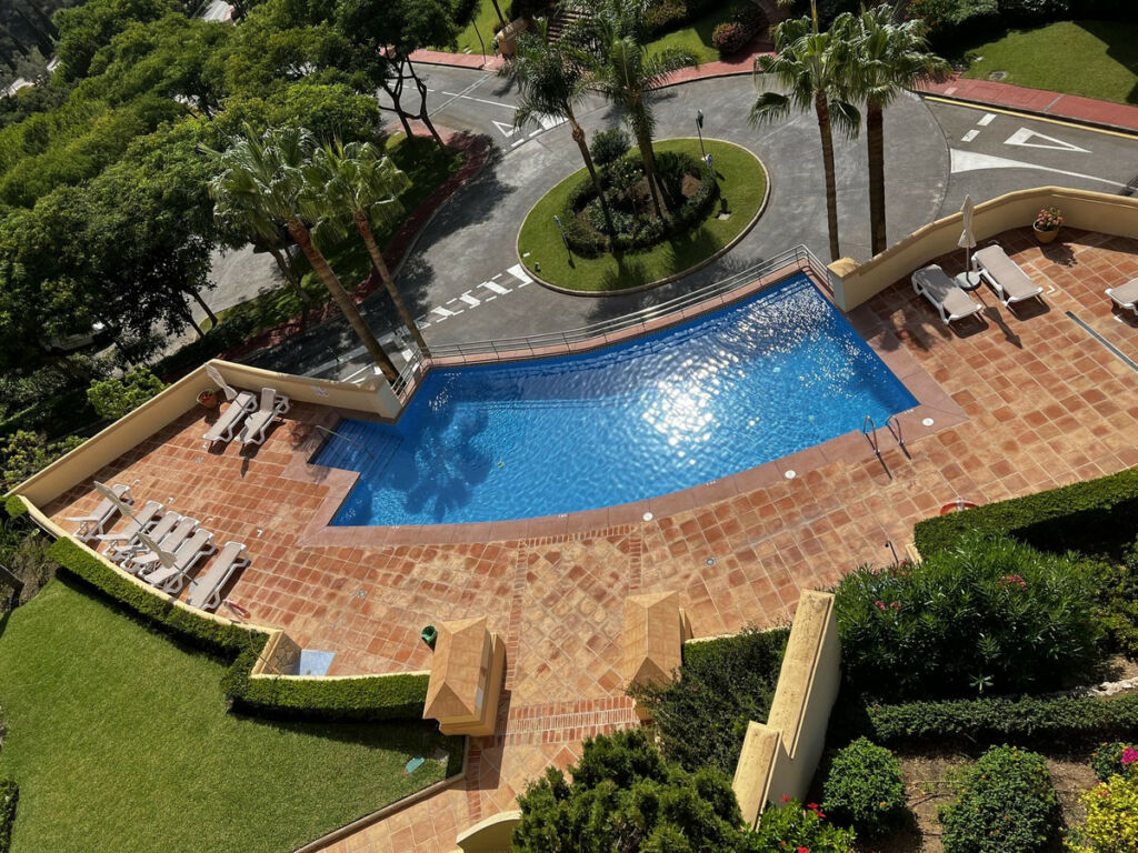 Middle Floor Apartment Elviria Málaga - image 19
