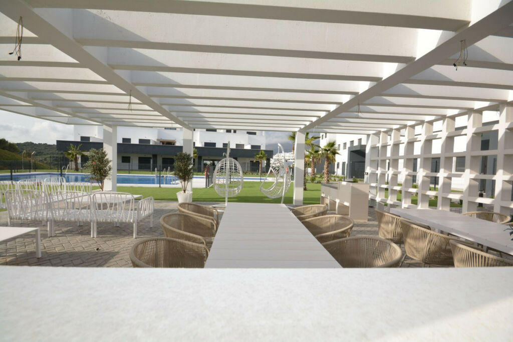 Middle Floor Apartment Estepona Málaga - image 19