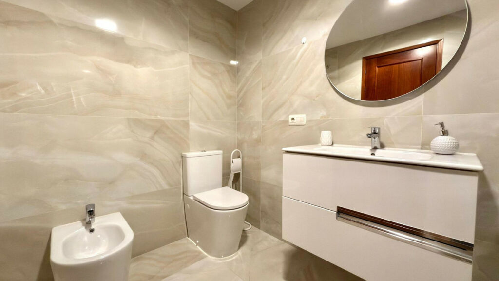 Middle Floor Apartment Benidorm Alicante - image 19