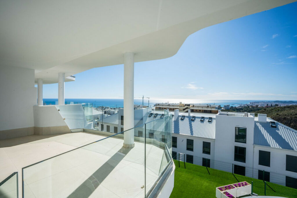 Middle Floor Apartment Fuengirola Málaga - image 19