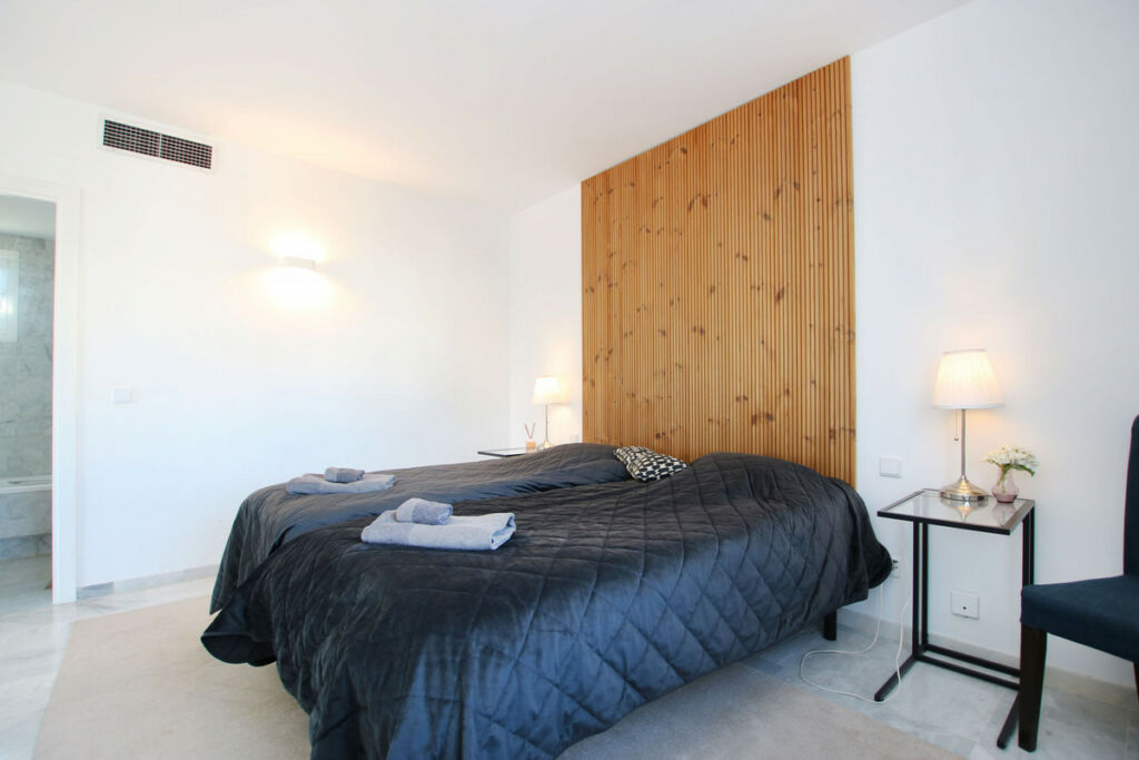 Penthouse Duplex Nueva Andalucía Málaga - image 19