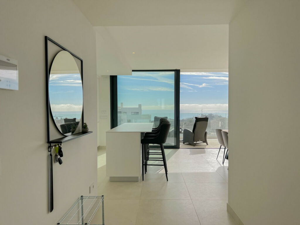 Middle Floor Apartment Higueron Málaga - image 19