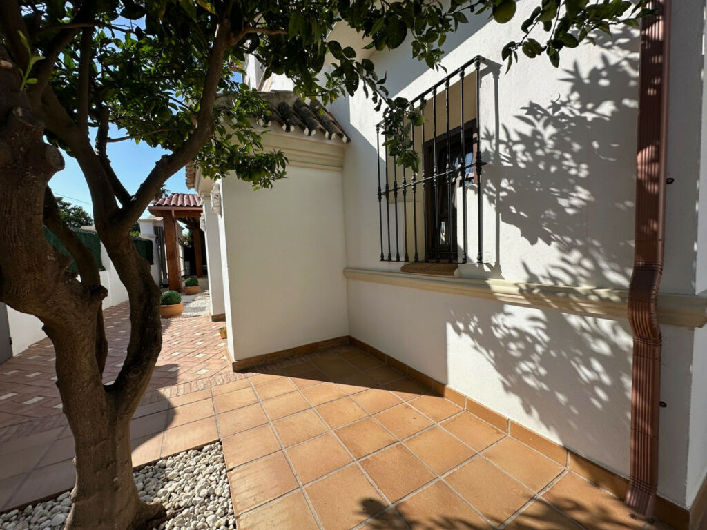 Detached Villa San Pedro de Alcántara Málaga - image 19