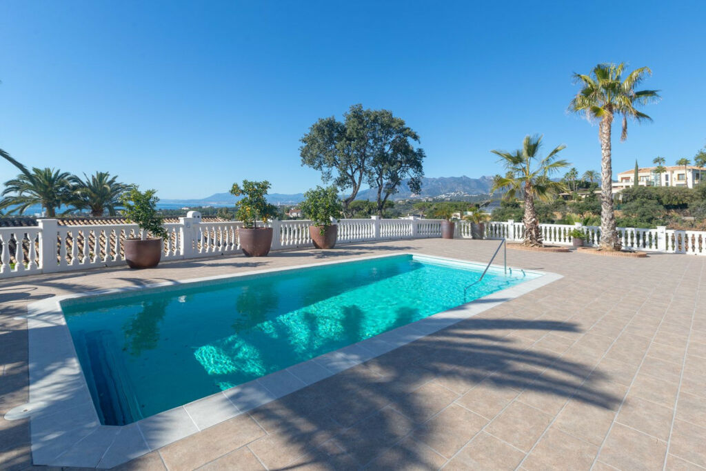 Detached Villa Elviria Málaga - image 21