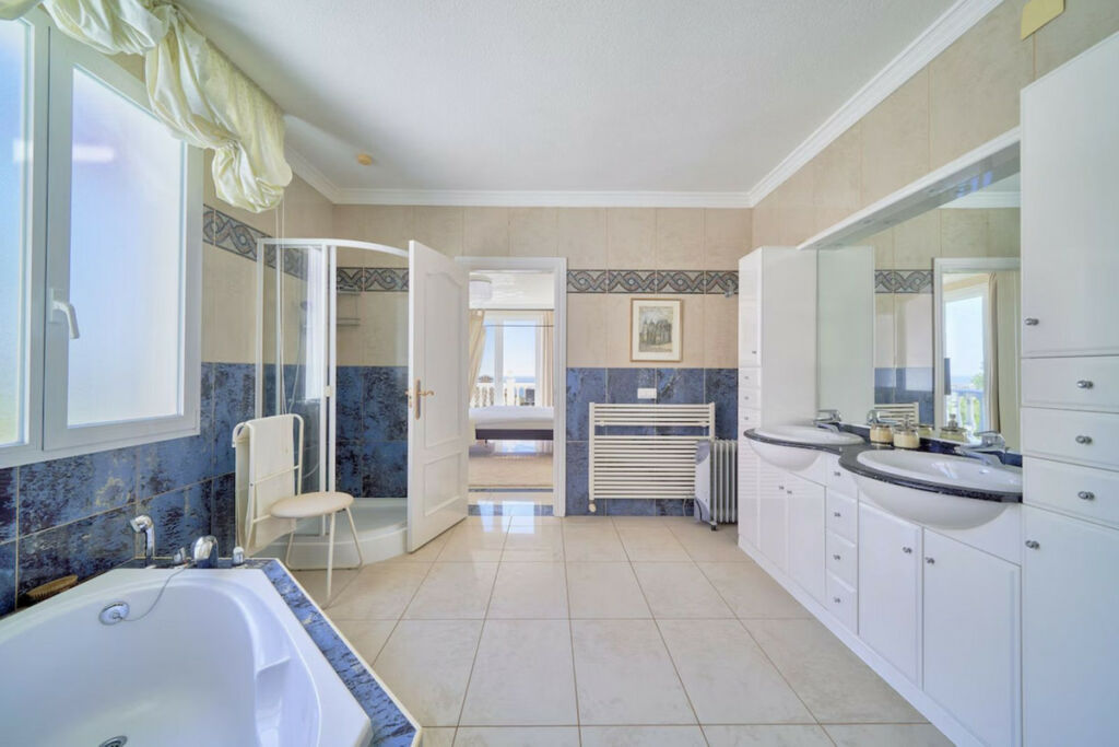 Detached Villa Hacienda Las Chapas Málaga - image 19