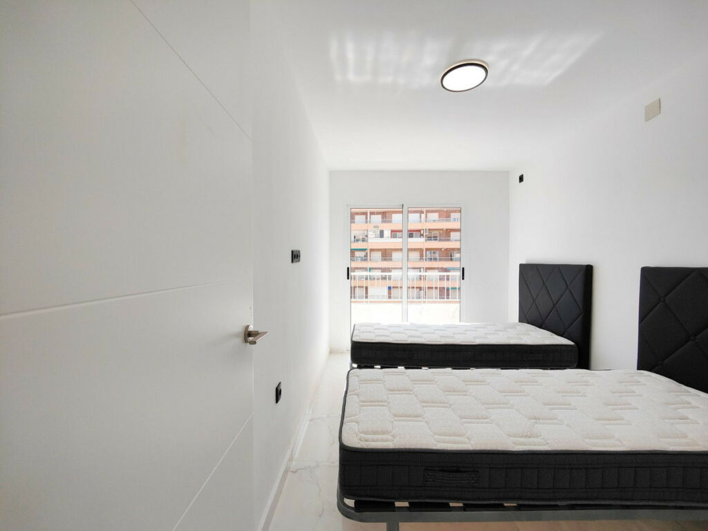 Middle Floor Apartment Punta Prima Alicante - image 19