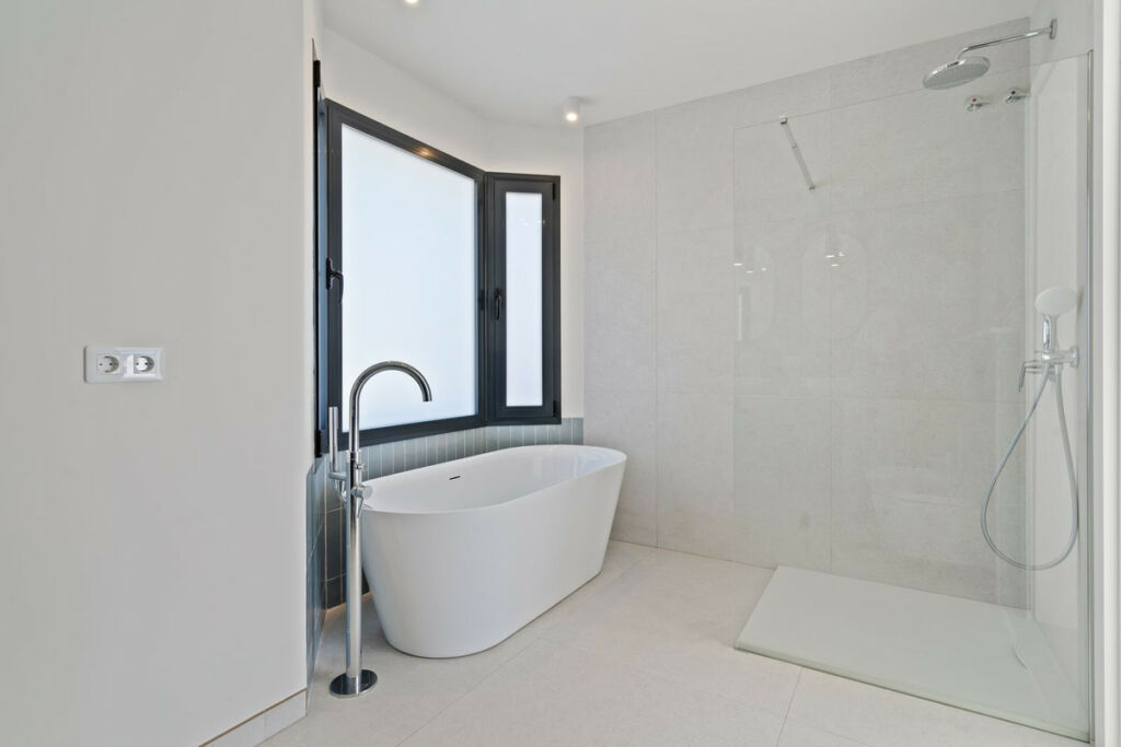 Detached Villa Elviria Málaga - image 18