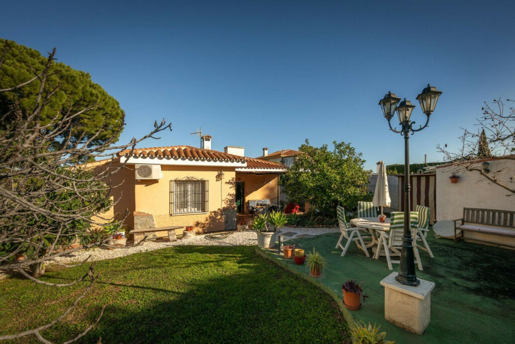 Bungalow Alhaurín el Grande Málaga - image 2