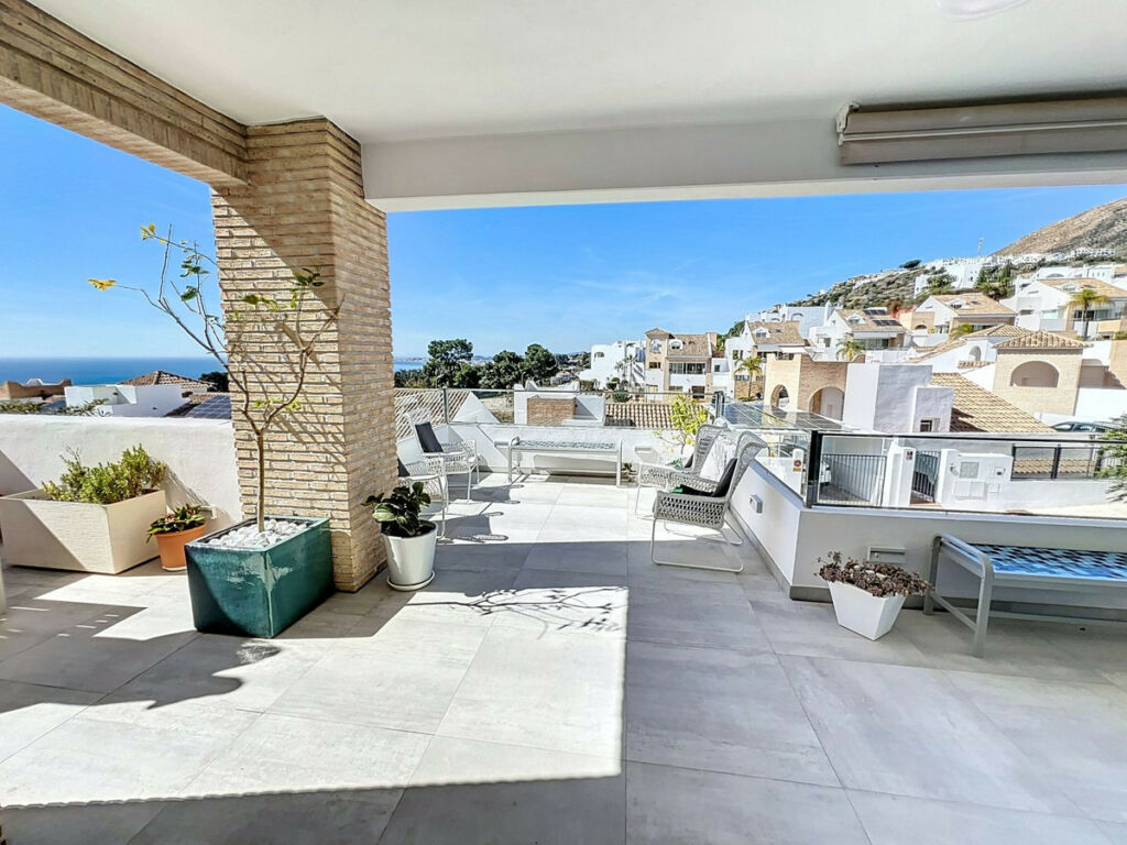 Semi-Detached House Benalmadena Málaga - image 2