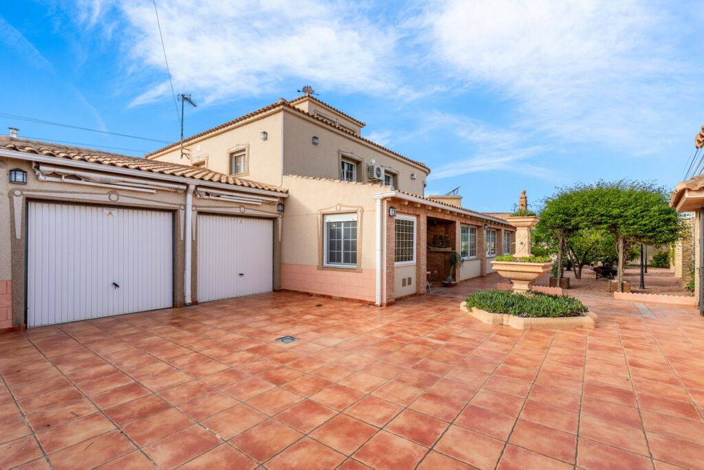 Townhouse Torrevieja Alicante