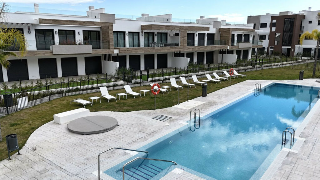 Penthouse Estepona Málaga - image 2