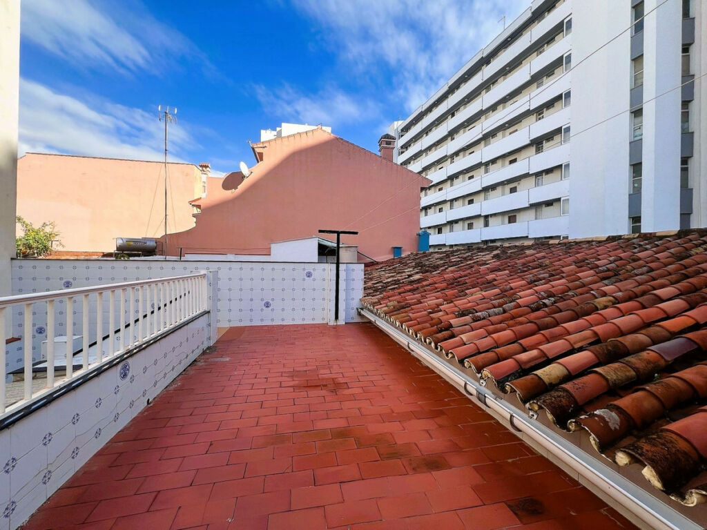 Townhouse Fuengirola Málaga - image 2