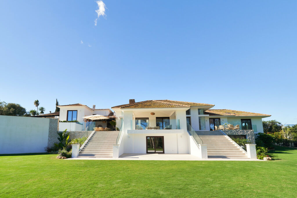 Detached Villa San Pedro de Alcántara Málaga - image 3