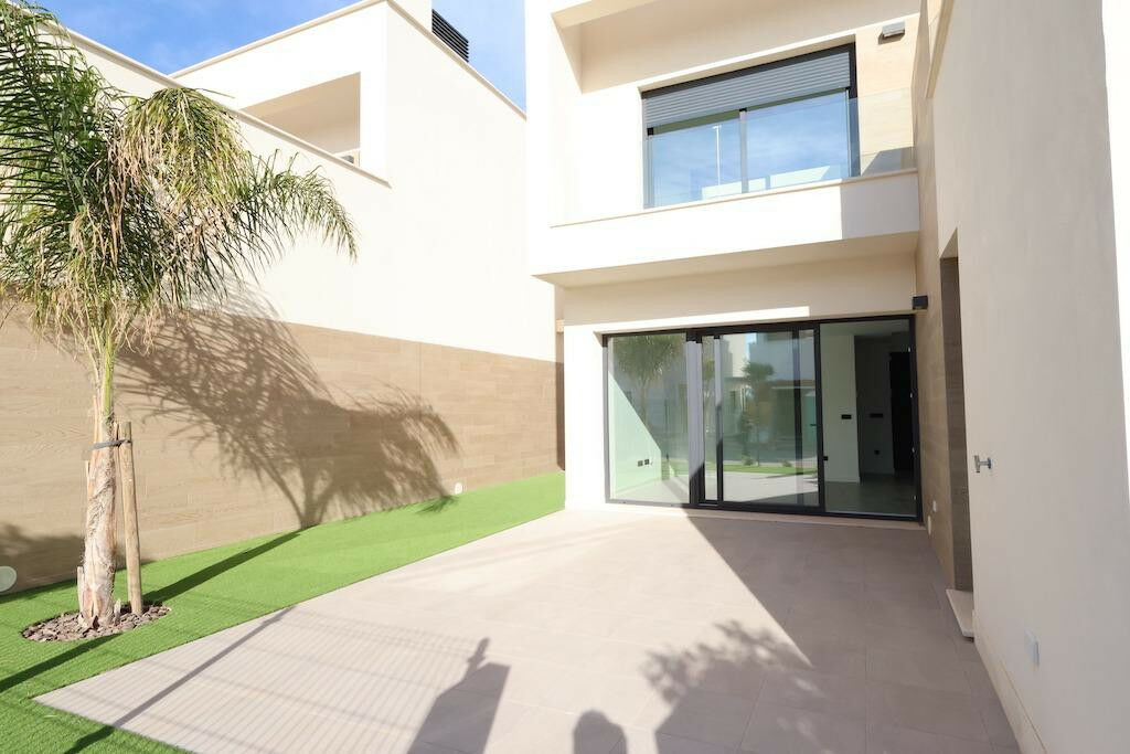 Detached Villa Los Alcazares Murcia - image 2