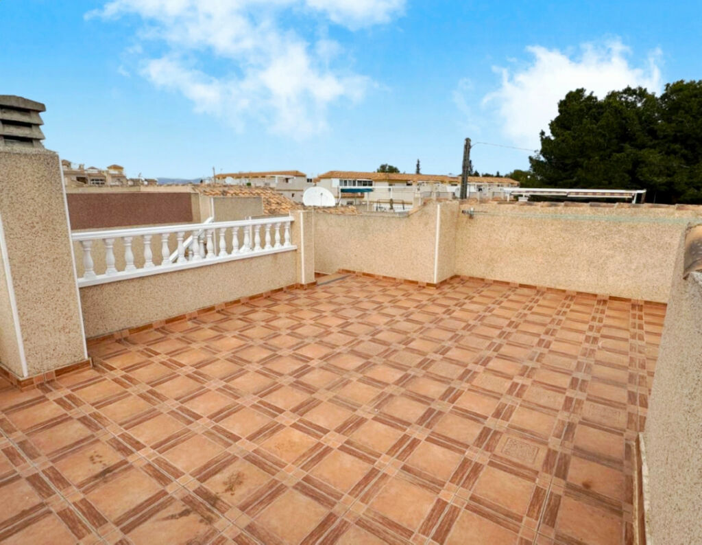 Detached Villa Algorfa Alicante - image 2