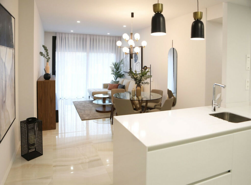 Middle Floor Apartment Benidorm Alicante - image 2