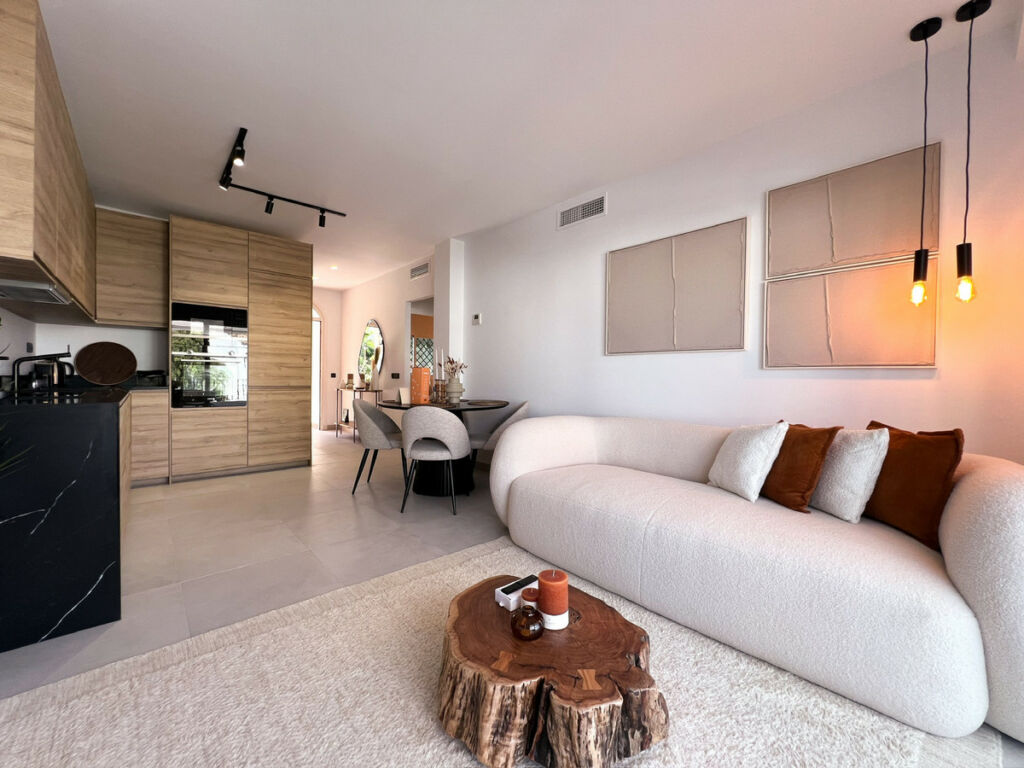 Penthouse Duplex Nueva Andalucía Málaga - image 2