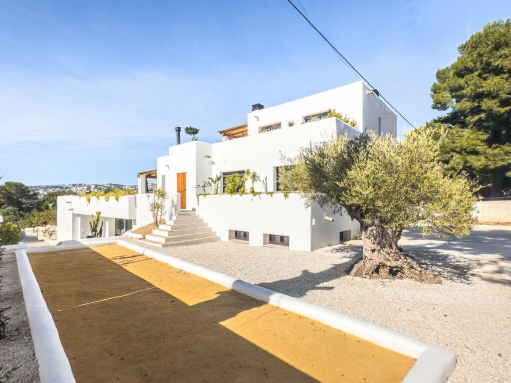 Detached Villa El Portet Alicante - image 2