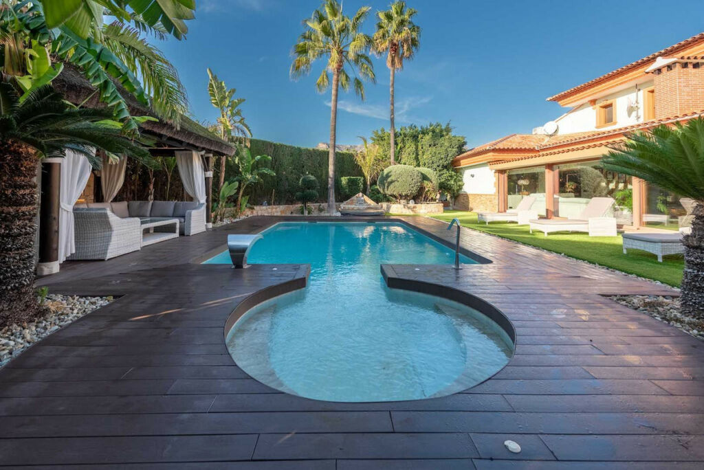 Detached Villa Calpe Alicante - image 2