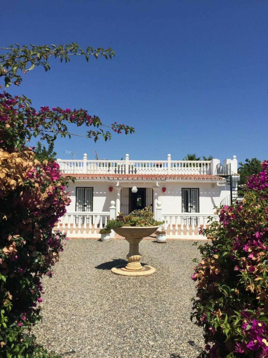Detached Villa Alhaurín de la Torre Málaga - image 2