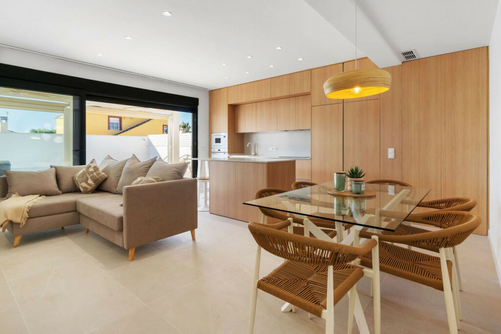 Detached Villa Torrevieja Alicante - image 2
