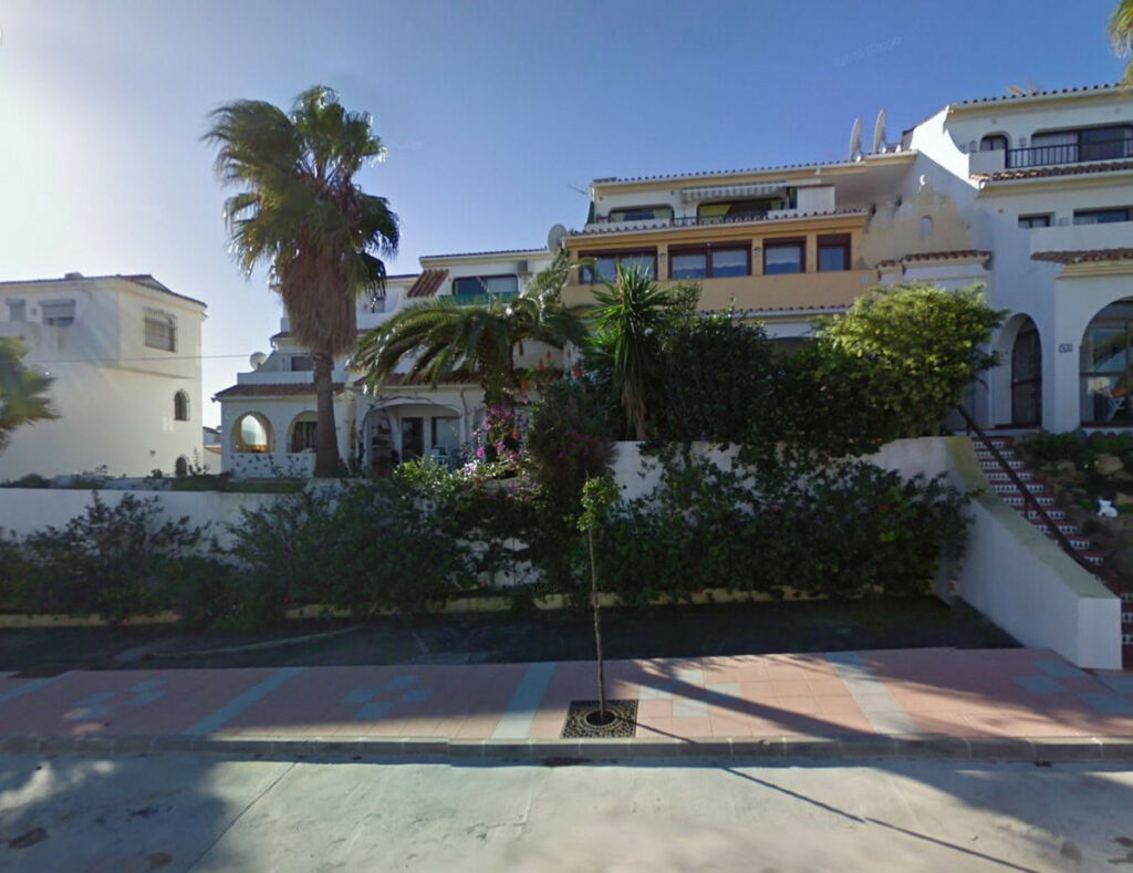 Ground Floor Apartment Manilva Málaga - image 2