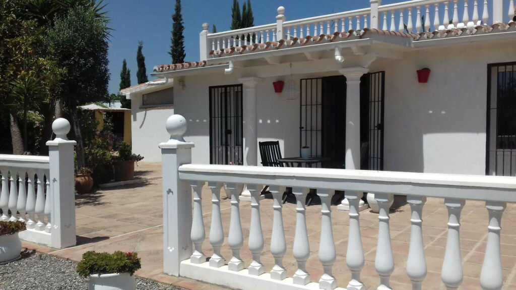Detached Villa Alhaurín de la Torre Málaga - image 3