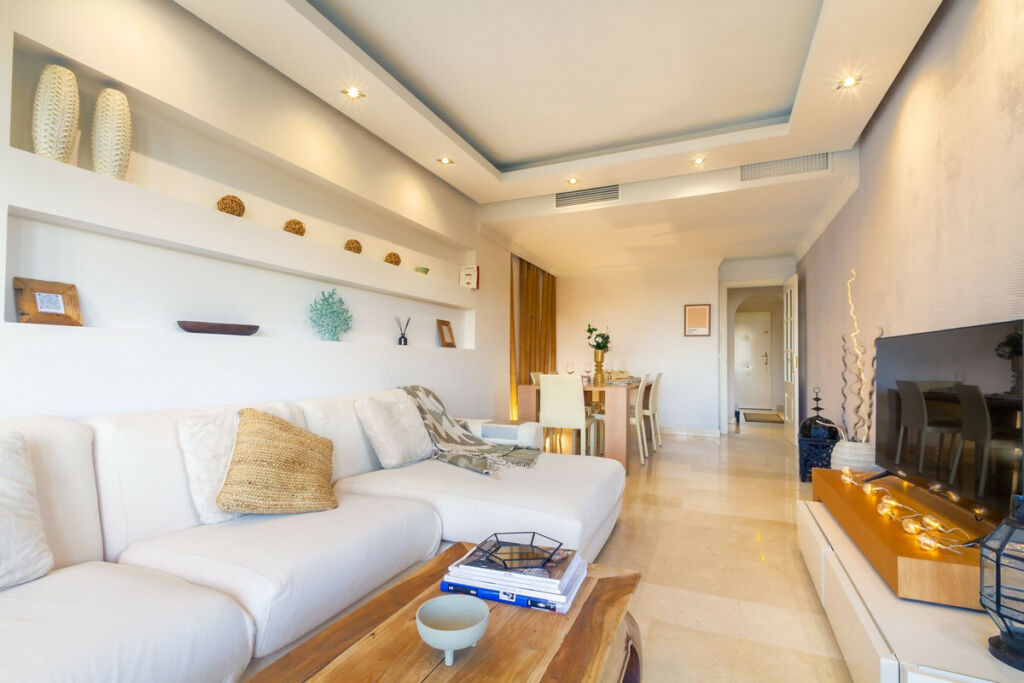 Middle Floor Apartment Elviria Málaga - image 12