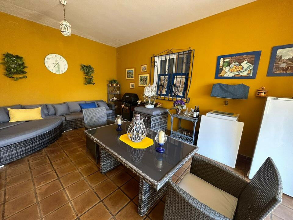 Detached Villa Rafol de Almunia Alicante - image 2